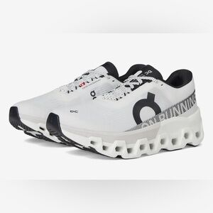 Women’s ON Cloudmonster 2 Size 8 White/Frost